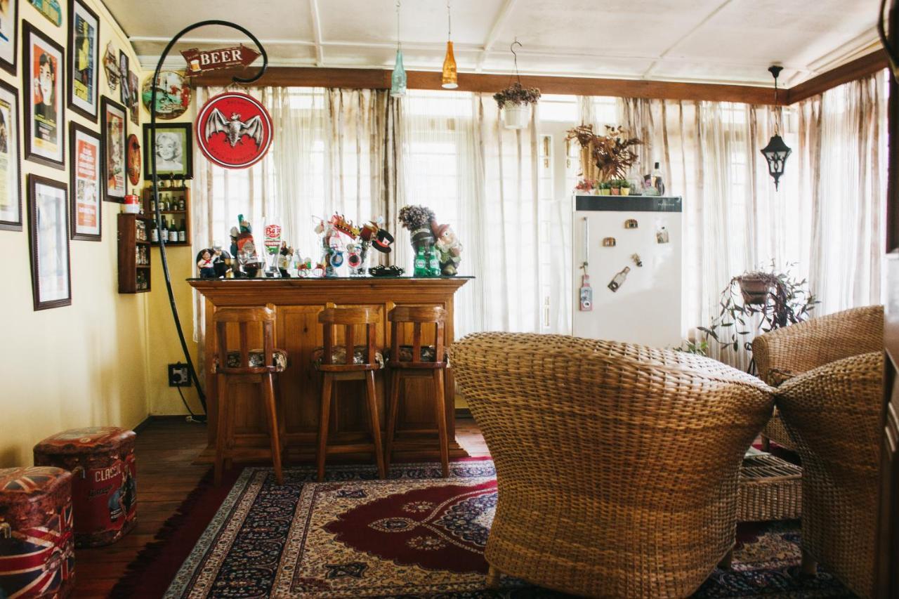 Rock Cliff Home Stay Шилонг Екстериор снимка
