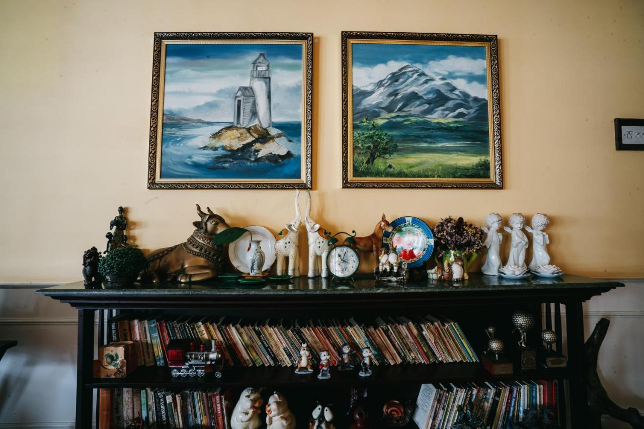 Rock Cliff Home Stay Шилонг Екстериор снимка