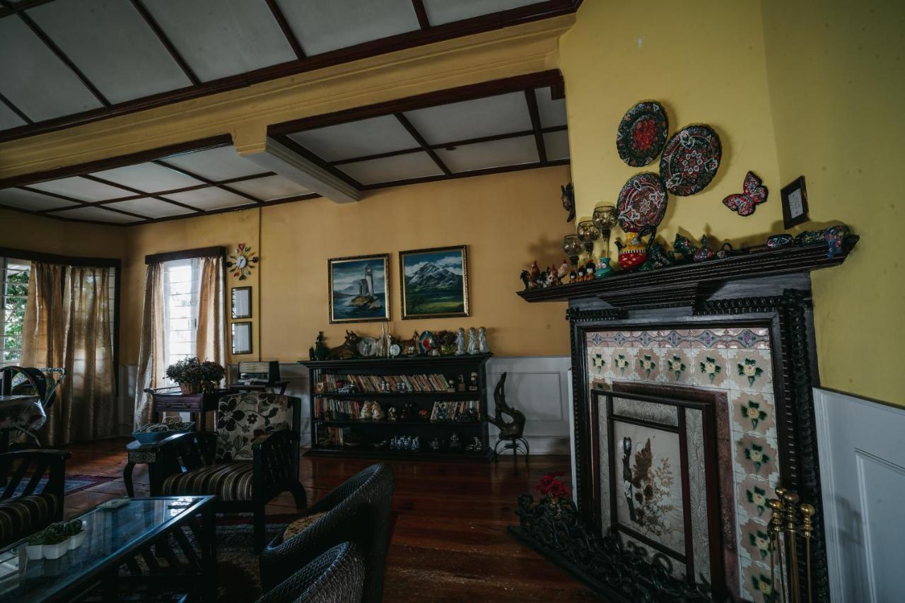 Rock Cliff Home Stay Шилонг Екстериор снимка