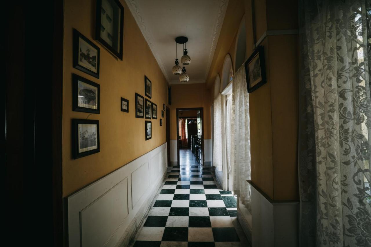 Rock Cliff Home Stay Шилонг Екстериор снимка