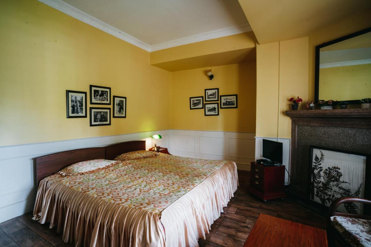 Rock Cliff Home Stay Шилонг Екстериор снимка