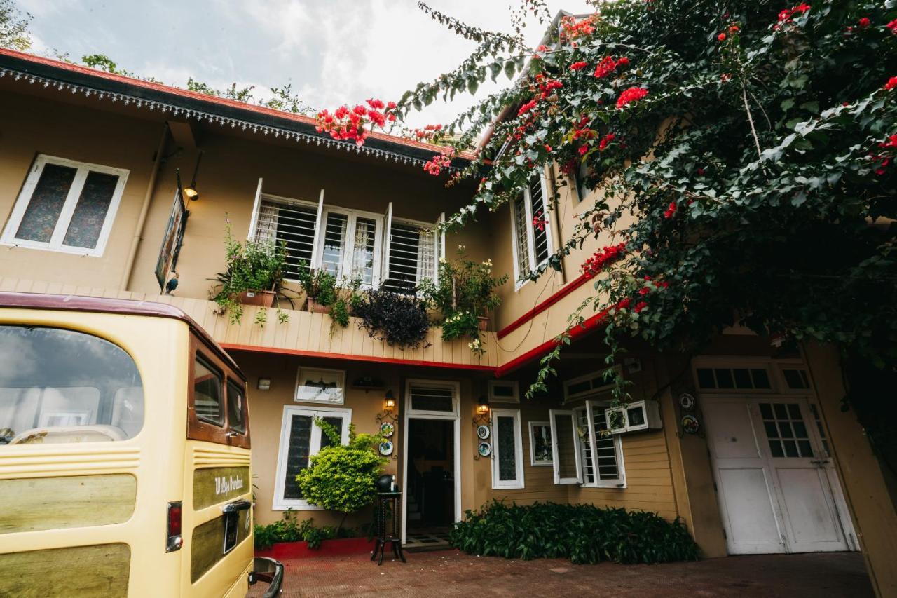 Rock Cliff Home Stay Шилонг Екстериор снимка