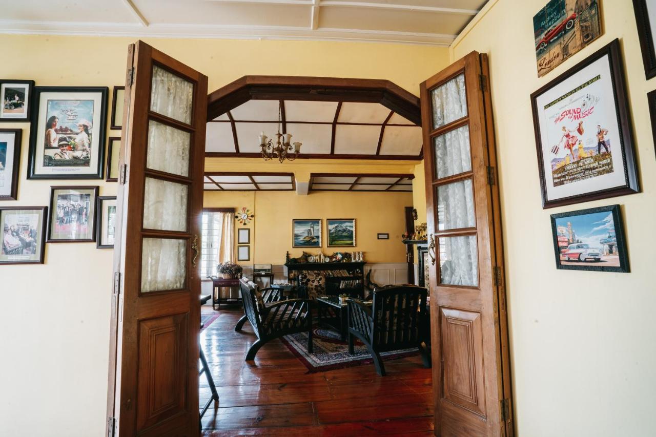 Rock Cliff Home Stay Шилонг Екстериор снимка