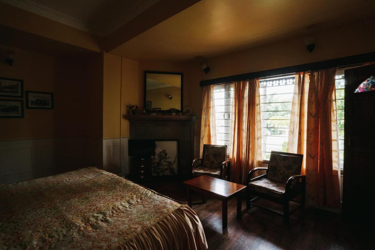 Rock Cliff Home Stay Шилонг Екстериор снимка