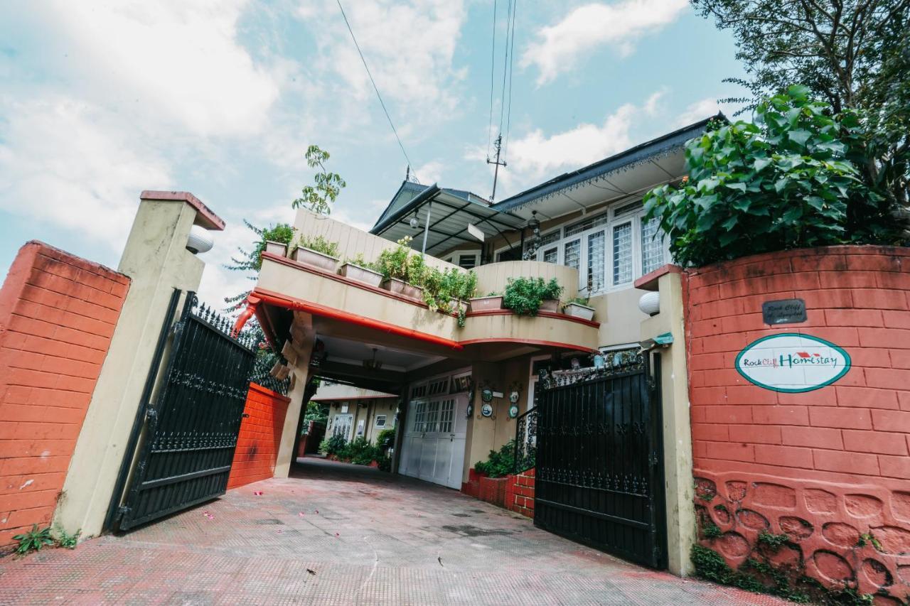 Rock Cliff Home Stay Шилонг Екстериор снимка