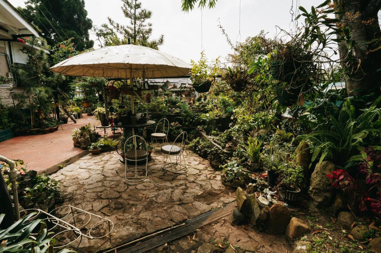Rock Cliff Home Stay Шилонг Екстериор снимка